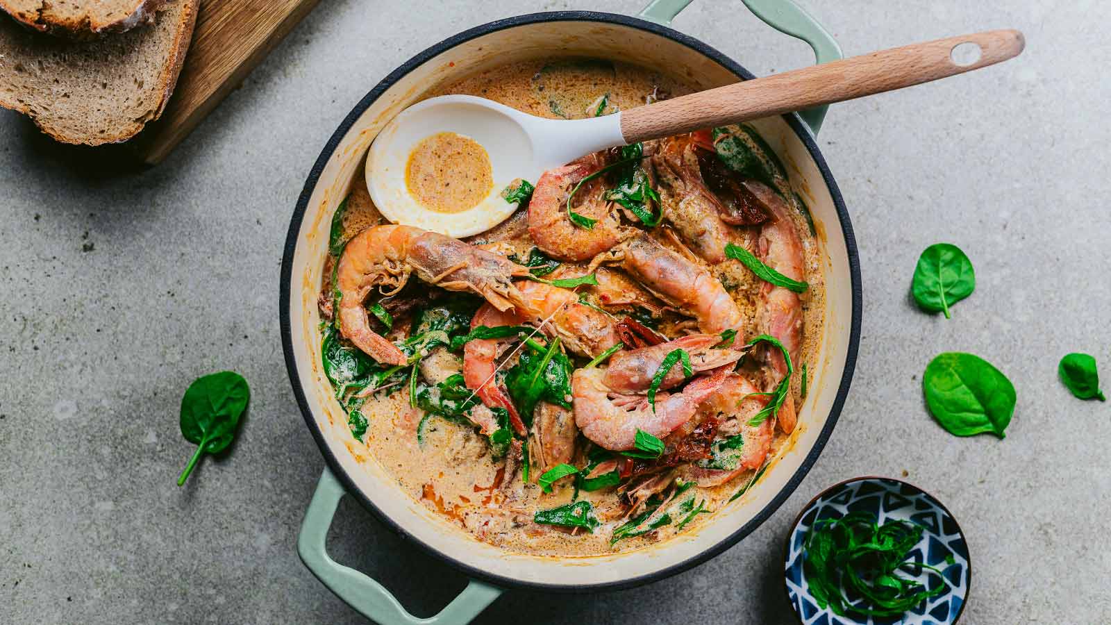 Camarão Salteado Molho De Tomate