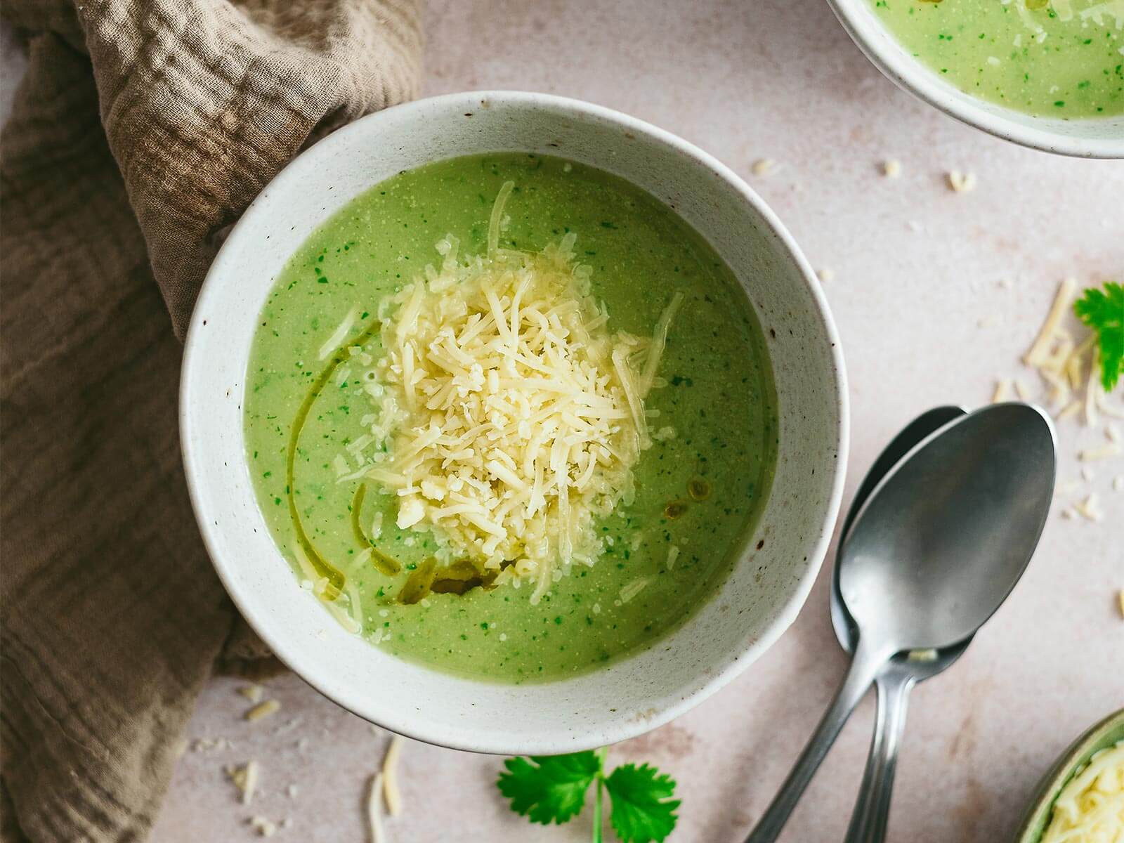 Sopa de Coentros à Alentejana